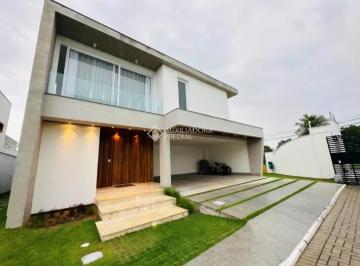 Casa · 350m² · 4 Quartos · 3 Vagas · Auxiliadora Predial aluga casa em condominio fechado, possui 4 suítes no Campeche