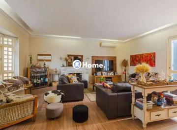 Casa · 281m² · 3 Quartos · 2 Vagas · Casa ampla com piscina e edícula no Jardim Lindóia