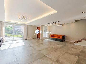 Casa · 333m² · 2 Quartos · 2 Vagas · Casa em condomínio com piscina e salão privativo na Vila Nova