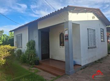 Casa · 90m² · 2 Quartos · 3 Vagas · Casa 2 dormitórios com pátio e 3 vagas no Camaquã