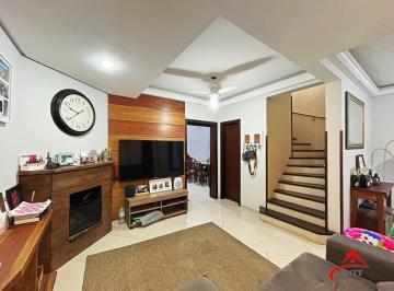 Casa · 152m² · 3 Quartos · 4 Vagas · Excelente casa a venda com 3 dormitórios no bairro Tristeza em Porto Alegre.