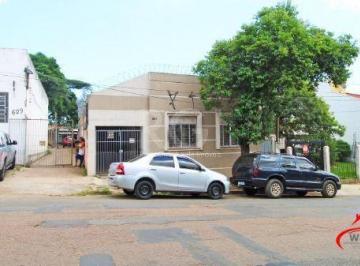 .jpg+2025-03-04 · Casa bairro Medianeira, com 3 dormitórios, 2 banheiros, com piscina para venda.