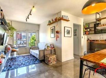 Apartamento · 65m² · 2 Quartos · Apartamento na Cidade Baixa de 1 dormitório e dependência REFORMADO