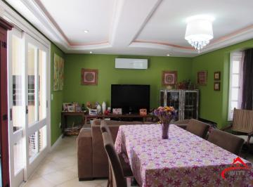 Casa · 250m² · 3 Quartos · 2 Vagas · Casa em condomínio com 3 dormitórios, suíte e 2 vagas