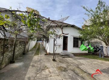 Terreno · 300m² · 3 Quartos · 3 Vagas · Terreno com casa com 3 dormitórios e ampla garagem Bairro Higienópolis