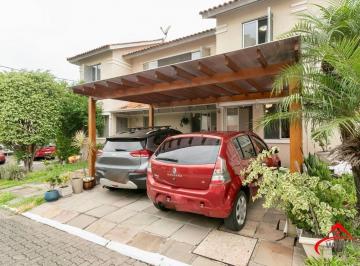 Casa · 300m² · 2 Quartos · 2 Vagas · Casa de 2 quartos com 2 vagas cobertas em condomínio fechado em Porto Alegre
