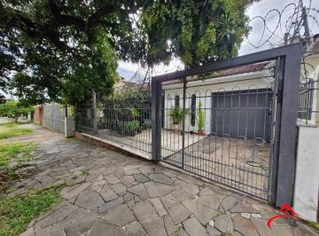 Casa · 210m² · 3 Quartos · 3 Vagas · Casa com 3 dormitórios e edícula nos fundos no bairro Nonoai.