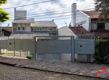 Casa · 453m² · 4 Quartos · 4 Vagas · Residência em endereço nobre na Vila Assunção, com vista privilegiada para o Gua