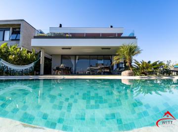 Casa · 348m² · 3 Quartos · 4 Vagas · Casa em Condominio com 348m, 3 suites, 4 vagas de garagem em lote Molhado no Con