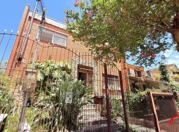 Casa · 320m² · 4 Quartos · 2 Vagas · Casa à venda - em Teresópolis