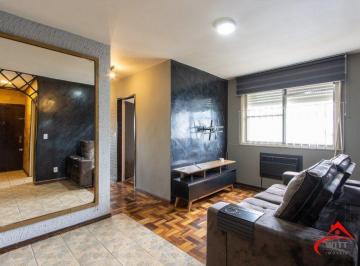 Apartamento · 70m² · 3 Quartos · Apartamento de 3 quartos reformado, 1 banheiro - Bairro Camaquã.