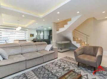 Casa · 198m² · 3 Quartos · 2 Vagas · Casa Seminova 3 Dorm com Pátio e 4 Vagas no Jardim Planalto