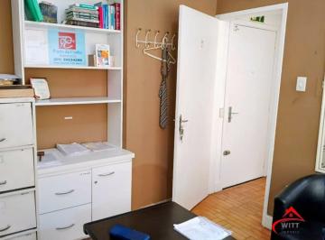 Comercial · 28m² · 2 Quartos · Sala na Av. Vigário José Inácio