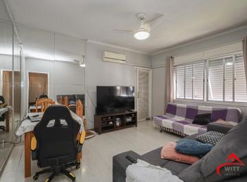 Apartamento · 6730m² · 2 Quartos · Com 2 quartos, 1 banheiro, opção do 2.º banheiro, e escritório,