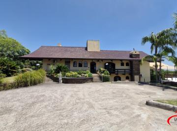 Casa · 840m² · 3 Quartos · 6 Vagas · Residência de alto padrão no CONDOMÍNIO HORIZONTAL JARDIM DO SOL na zona sul de