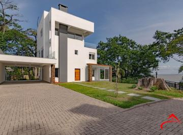 Casa · 336m² · 3 Quartos · 4 Vagas · Viva o Privilégio de Ter o Guaíba como Quintal