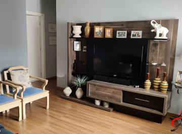 Apartamento · 60m² · 2 Quartos · 1 Vaga · Apartamento 2 dormitórios e vaga rotativa.