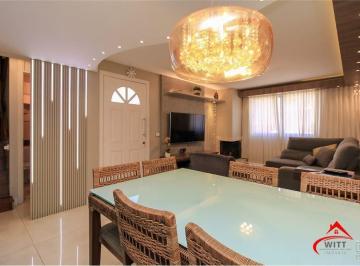 Casa · 146m² · 3 Quartos · 2 Vagas · Casa em condomínio com 3 dormitórios e pátio – São Sebastião