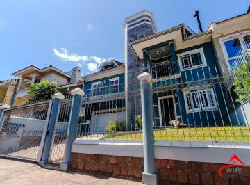 Casa · 240m² · 4 Quartos · 4 Vagas · Casa de 4 dormitórios, sendo 1 suíte e 4 vagas de garagem em Canoas.