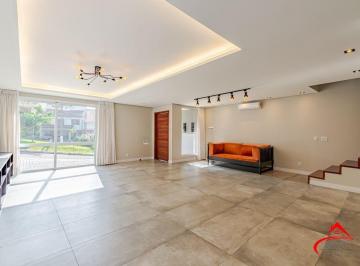 Casa · 333m² · 2 Quartos · 2 Vagas · Casa em condomínio com piscina e salão privativo na Vila Nova