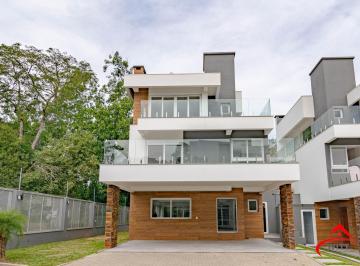 Casa · 300m² · 3 Quartos · 4 Vagas · Viva o Privilégio de Ter o Guaíba como Quintal