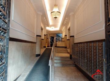 Comercial · 18m² · 1 Quarto · Conjunto / Sala para Venda na Andradas andar alto