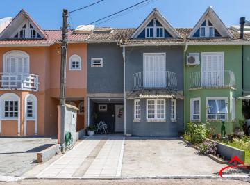 Casa · 161m² · 3 Quartos · 2 Vagas · Casa de condomínio, de 3 dormitórios, 1 suíte e 2 vagas de garagem.