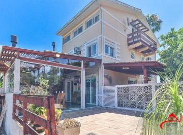 Casa · 191m² · 3 Quartos · 3 Vagas · Casa em Condomínio com 3 Dormitórios e 3 Vagas na Lomba do Pinheiro