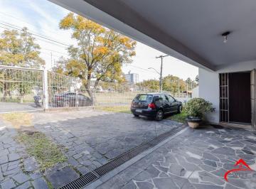 Casa · 202m² · 3 Quartos · 4 Vagas · Casa 3 dormitórios ampla, perto da PUC