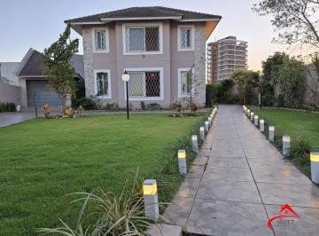 Casa · 243m² · 5 Quartos · 2 Vagas · Casa na Lagoa do Violão em Torres