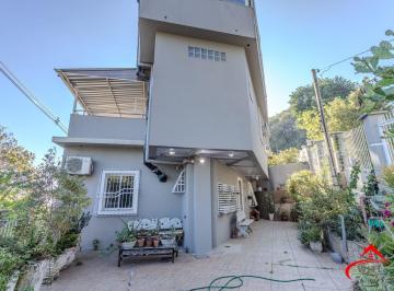 Casa · 232m² · 2 Quartos · 2 Vagas · Casa sobrado no Morro Santana de 2 dormitórios e 2 vagas