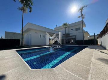 Piscina · Casa à Venda no Condomínio Terras de Vinhedo em Vinhedo-SP