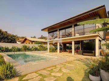 fundos · Casa MOBILIADA à venda no Condomínio Estância Marambaia em Vinhedo/SP