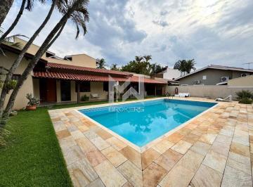 piscina · Casa térrea à venda no Condomínio Estância Marambaia em Vinhedo/SP
