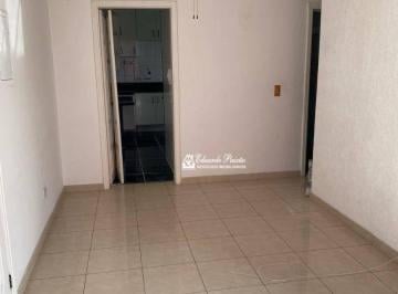 da09588d5e291875fdb860dc42c7dd5d19171a0d · Apartamento á venda no Edifício Clarisse.