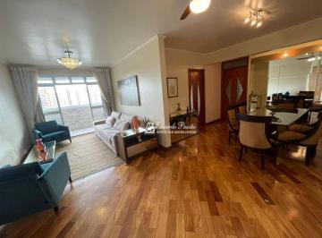4a57e15987d0bc9732a6268cff6781740a80446e · Apartamento no Edifício Maison Royale