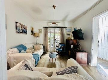 Casa de 4 quartos, São Vicente · Casa Espaçosa com Edícula a 100m da Praia | São Vicente, Itararé