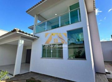 Casa · 198m² · 4 Quartos · 2 Vagas · Casa com 4 Quartos à Venda, Plano Diretor Sul - Palmas