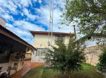 Casa de 3 quartos, Curitiba · Casa térrea averbada, tendo suíte mais 2 dormitórios com QUINTAL E POMAR