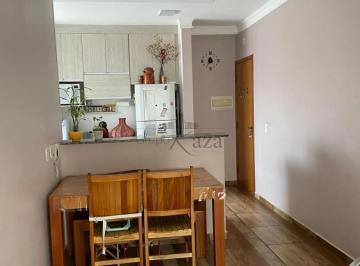 Apartamento de 2 quartos, Jacareí · Apartamento -Edifício Athenas Paulista Jardim Jacinto Clube de campo 2 Dormitórios 58m²