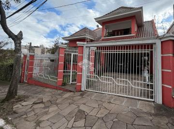 Casa · 242m² · 3 Quartos · 2 Vagas · Excelente e lindo sobrado no centro de Canoas.