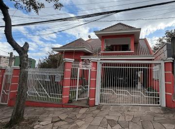 Casa · 242m² · 3 Quartos · 2 Vagas · Excelente e lindo sobrado no centro de Canoas.