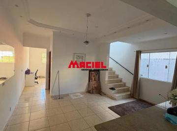 Casa · 205m² · 4 Quartos · 2 Vagas · Sobrado com 4 quartos, sendo 1 suite, no Villa Branca
