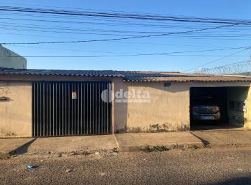 NULL · Casa Residencial disponível para venda no bairro Lagoinha em Uberlândia-MG
