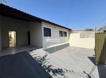 Casa · 300m² · 3 Quartos · 2 Vagas · Casa em condomínio com 3 quartos sendo 1 suíte disponível para venda no bairro Osvaldo Rezende em Ub
