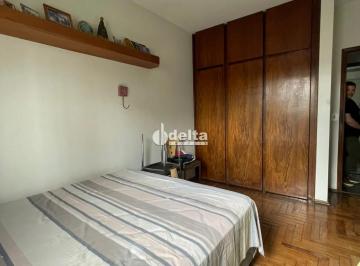 Casa · 349m² · 4 Quartos · 4 Vagas · Casa disponível para venda no bairro Tabajaras em Uberlândia MG