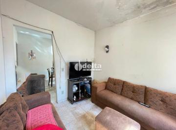 Casa · 240m² · 3 Quartos · 2 Vagas · Casa com 3 quarto sendo 1 suíte disponível para venda no bairro Planalto em Uberlândia-MG