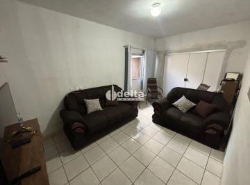 Casa · 250m² · 3 Quartos · 2 Vagas · Casa residencial 2 quartos disponível para Venda no bairro Jardim Canaã em Uberlândia-MG.