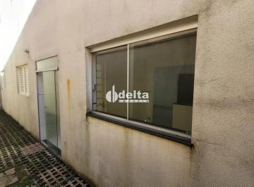 Apartamento · 98m² · 3 Quartos · 1 Vaga · Apartamento com 3 quartos sendo 1 suíte  disponível para venda no bairro Segismundo Pereira em Uberl
