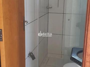 Apartamento · 73m² · 2 Quartos · 1 Vaga · Apartamento disponível para venda no bairro Jardim das Palmeiras em Uberlândia-MG